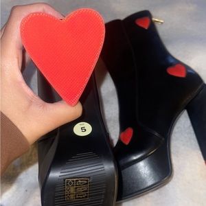 Heart heel boots! New no box. Size 5.